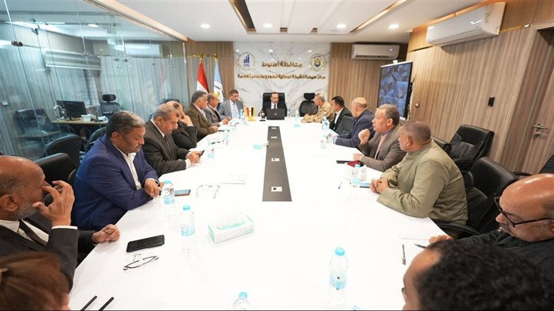 محافظ أسيوط 