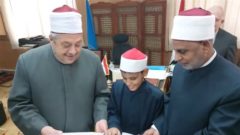 رئيس قطاع المعاهد