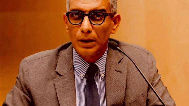 الدكتور أيمن سليمان