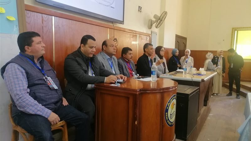 جانب من فعاليات الندوة