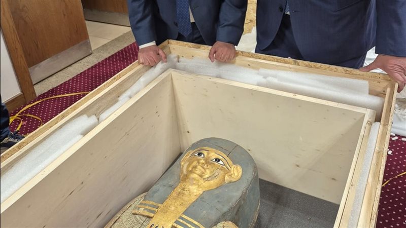 قطعة أثرية مستردة