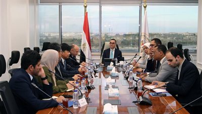 وزير الاستثمار يلتقى رئيس مجلس ادارة شركة إل جي - مصر