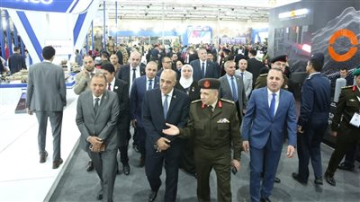 وفد “دفاع الشيوخ” يزور معرض “إيديكس 2025” ويشيد بجناح الهيئات المصرية