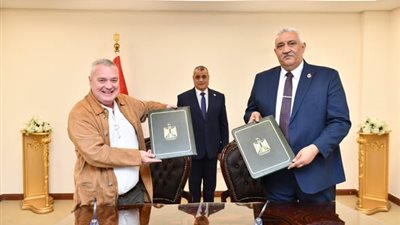 وزير الإنتاج الحربي يشهد مراسم توقيع عقد تعاون جديد في مجال التصنيع العسكري