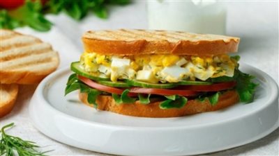 طريقة عمل ساندويش البيض المسلوق الصحي .. وصفة سهلة ولذيذة  		