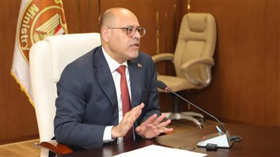 وزير العمل يجتمع بمتابعي الأحكام لاستعراض سير تنفيذ المحاضر وتذليل التحديات