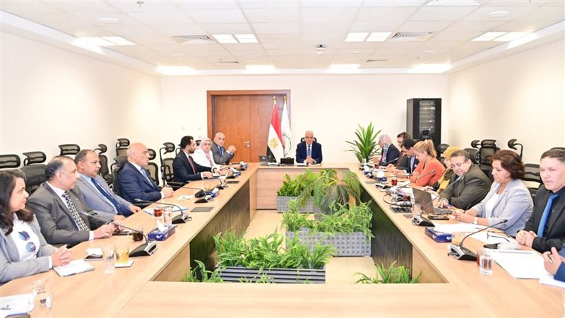 سويلم يتابع أعمال