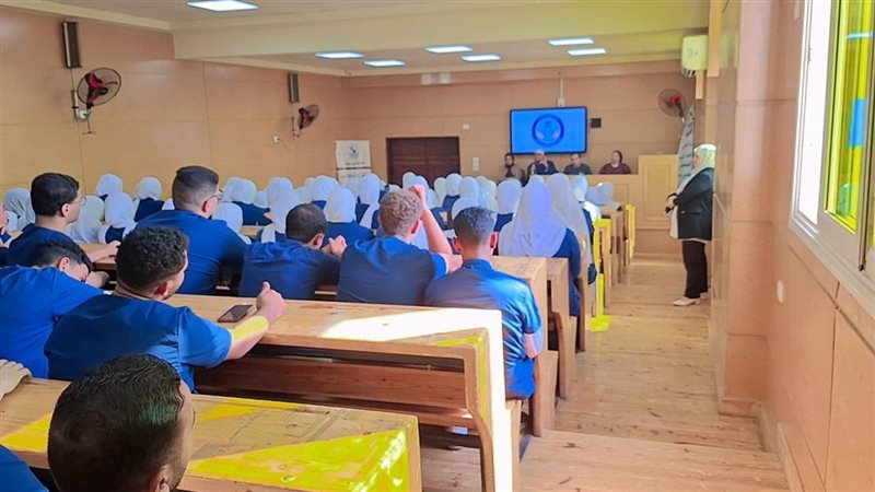 جانب من الورش والندوات