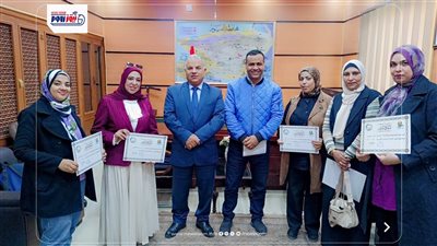 وكيل تعليم الفيوم يكرم مسؤولي الصفحات الإعلامية بالمدارس لتميزهم