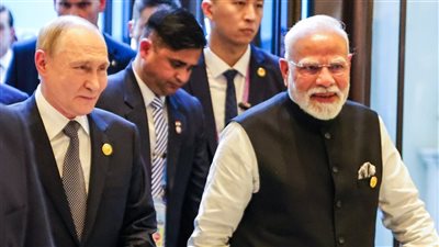 من دون تنسيق مسبق.. مودي يكسر الأعراف لاستقبال بوتين فور وصوله الهند