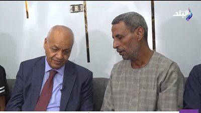 والد شهيد المنوفية ينعى ابنه بالدموع: راح مني ومش عايز غير حضور يوم الشهيد 