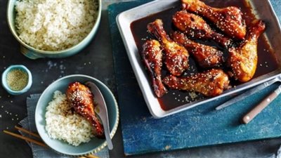 طريقة عمل الدجاج الكوري المقرمش بصوص الجوتشوجانج الحار