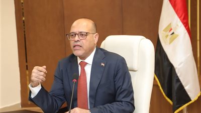 وزير العمل يعلن إيقاف نشاط شركة لإلحاق العمالة بالخارج  ببني سويف