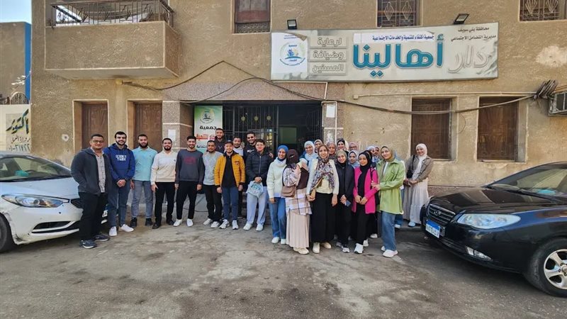 جانب من زيارة طلاب