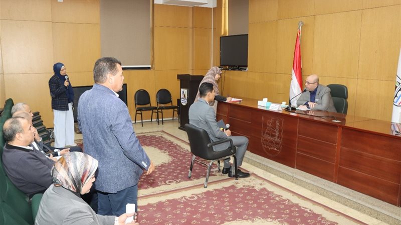 اللقاء المفتوح بحضور