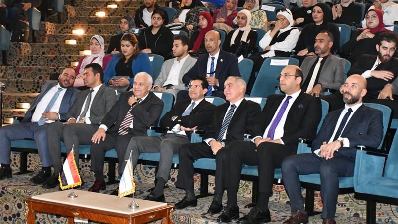 وزير الشباب و الرياضة