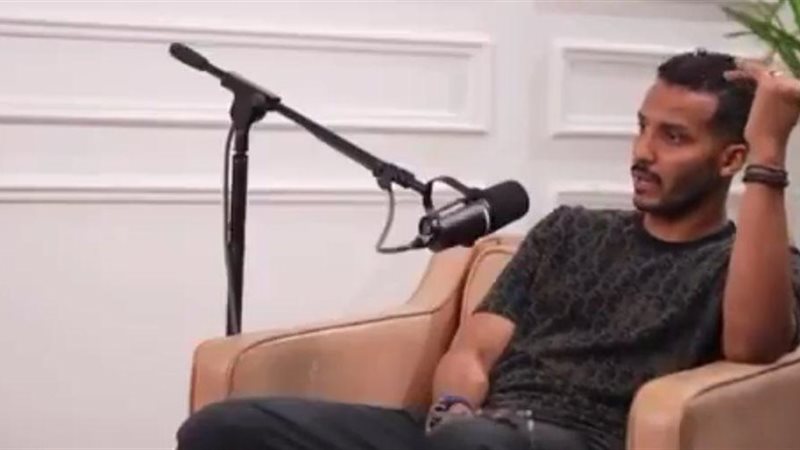 نايف هزازي نجم المنتخب