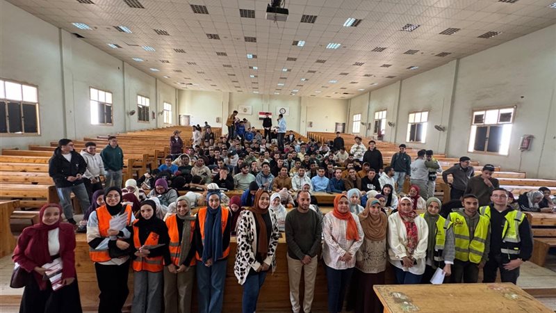 طلاب كلية الهندسة