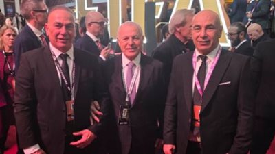 هاني أبو ريدة وحسام وإبراهيم حسن في حفل سحب قرعة كأس العالم 2026