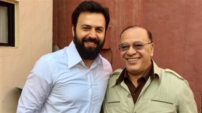 بصورة تجمعه مع تيم حسن.. صلاح عبدالله يستعيد ذكرياته 
