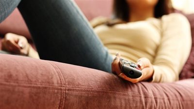 ما وراء الاستلقاء بعد تناول الطعام.. مخاطر يجب الانتباه لها