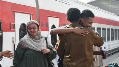 السكة الحديد تسير رحلة جديدة للأشقاء السودانيين ضمن عودتهم الطوعية 