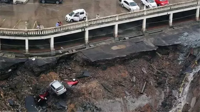 انهيار أرضي في الهند