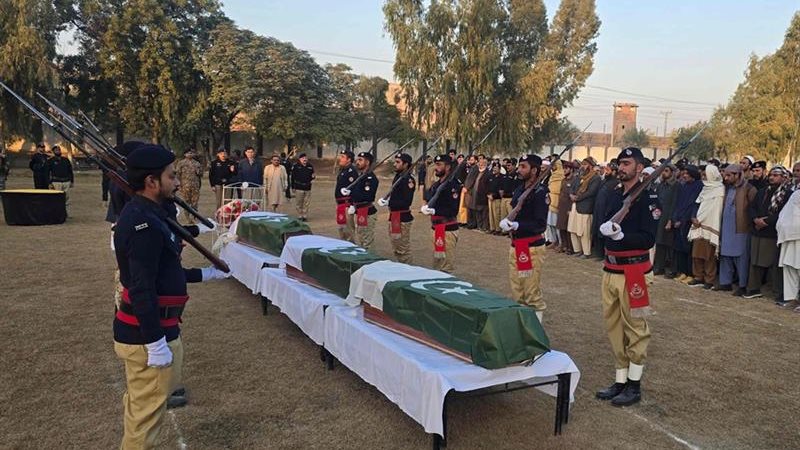 مقتل أربعة في اشتباكات