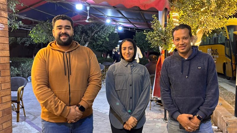 الطالبه و مشرفيها