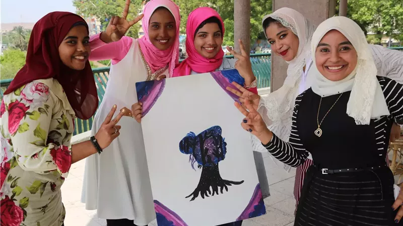 فتيات ملهمة