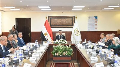 وزير التموين يترأس اجتماع الشركة المصرية القابضة للصوامع لاعتماد الميزانية