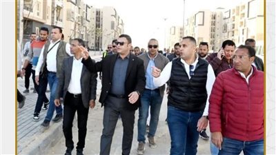 وزير الإسكان يتفقد مشروع 