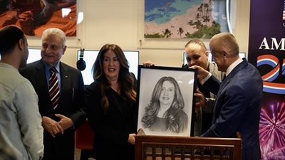 شاب من البياضية يخطف الأنظار في افتتاح الركن الأمريكي بالأقصر