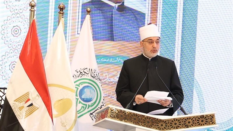 الدكتور نظير عياد