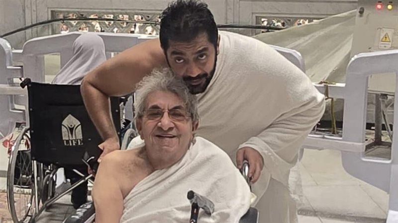 أحمد فلوكس مع والده فاروق فلوكس