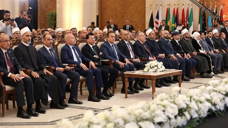 وزير العمل يشهد انطلاق