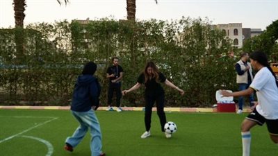 مباراة دبلوماسية في الأقصر.. المحافظ يهزم السفيرة الأمريكية بهدفين