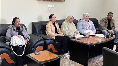 بحث سبل تذليل العقبات لاستكمال مشروعات الصرف الزراعى المغطى ببنى سويف