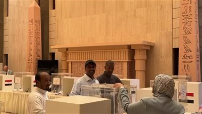 انتظام عملية التصويت في مقر السفارة المصرية بالرياض وسط إقبال من الناخبين