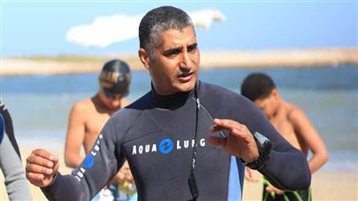 غواص وصائد زواحف يصلان الشرقية لمحاولة للتخلص من تمساح الزوامل