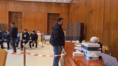 إقبال ملحوظ من الناخبين المصريين في الأردن مع بدء التصويت في الأنتخابات  