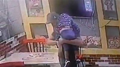 والدة الطفل «آمن» من قبل والده المختطف تكشف تطورات صادمة في واقعة اختفاء نجلها