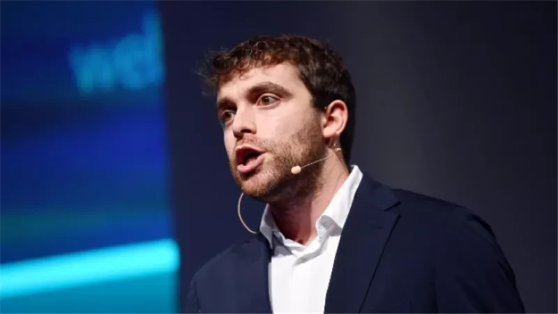 فابريزيو رومانو المتخصص