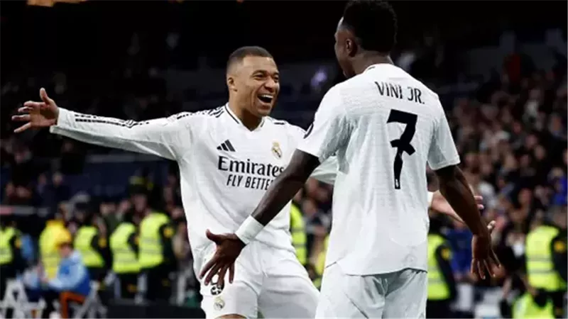 كيليان مبابي وفينيسيوس