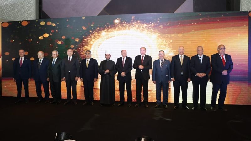 وزير الاوقاف بصحبة