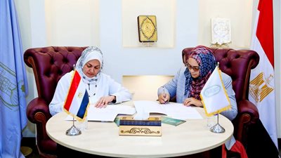 بروتوكول تعاون مع جامعة IQOU الأمريكية لإنشاء مركز الأزهر لتعليم اللغة العربية