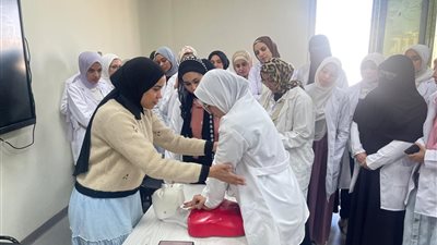الإنعاش القلبي الرئوي تدريب علمى لطلاب طب بني سويف الأهلية 
