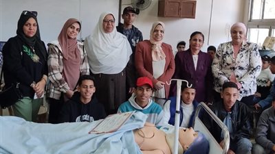 لتعزيز الوعي الصحي.. خيمة طبية ودورة للإسعافات الأولية بالأسبوع البيئي بجامعة 