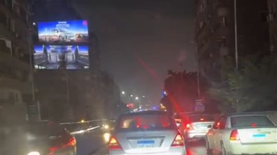 بسبب الأمطار كثافات مرورية بشوارع القاهرة والجيزة ورجال المرور يتدخلون