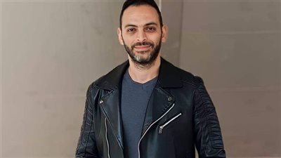 مش مرتاح البال.. اعتزال الشاعر الغنائي أسامة مصطفى العمل الفني 